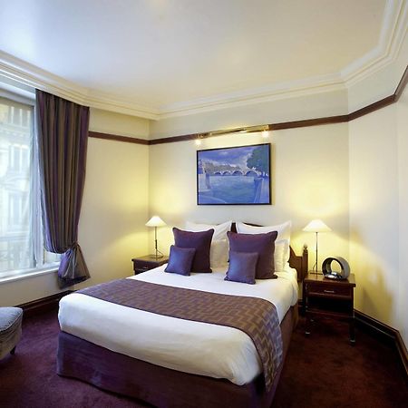 Hotel Pont Royal Paris Luaran gambar A room at the hotel