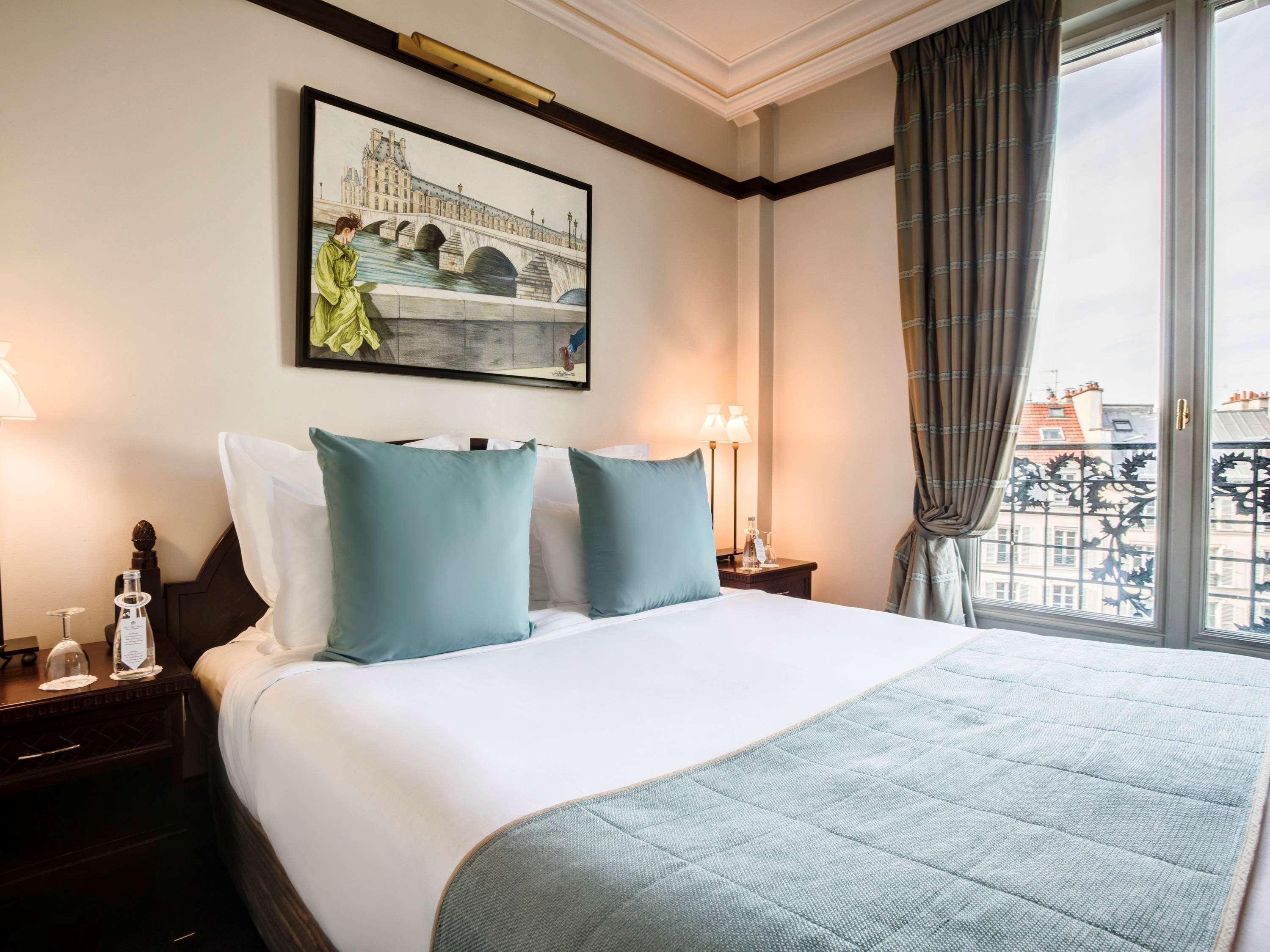 Hotel Pont Royal Paris Luaran gambar A room at the hotel