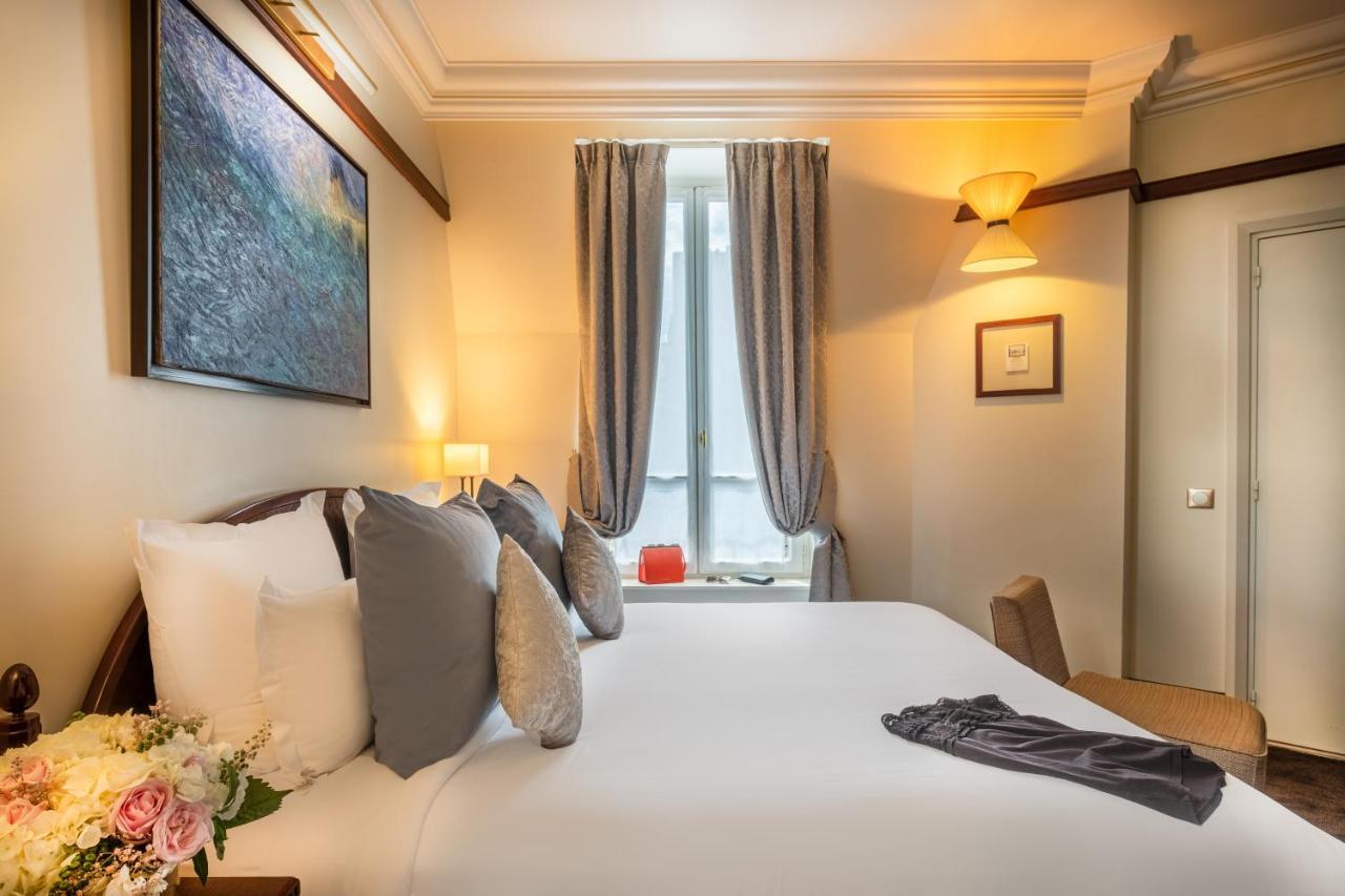 Hotel Pont Royal Paris Luaran gambar A room at the hotel