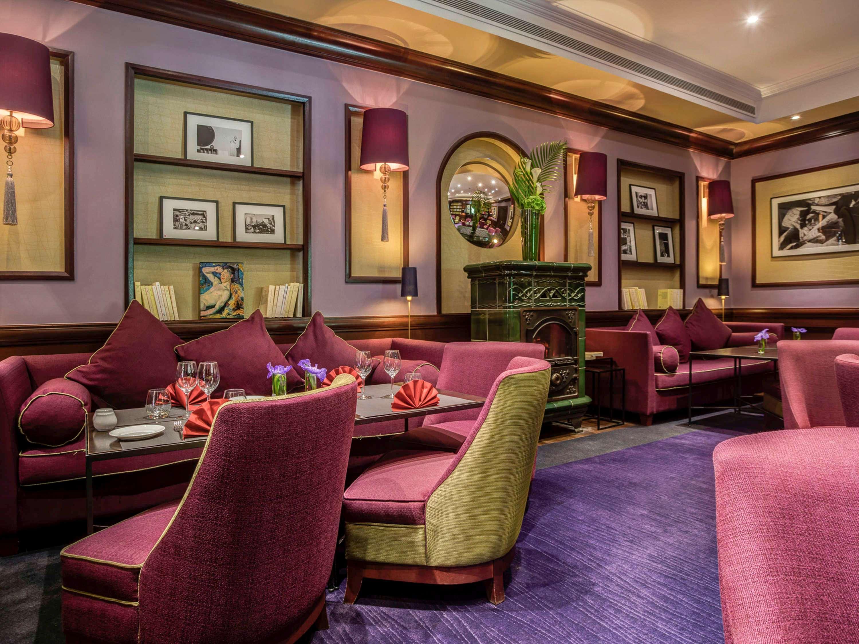 Hotel Pont Royal Paris Luaran gambar The interior of the restaurant