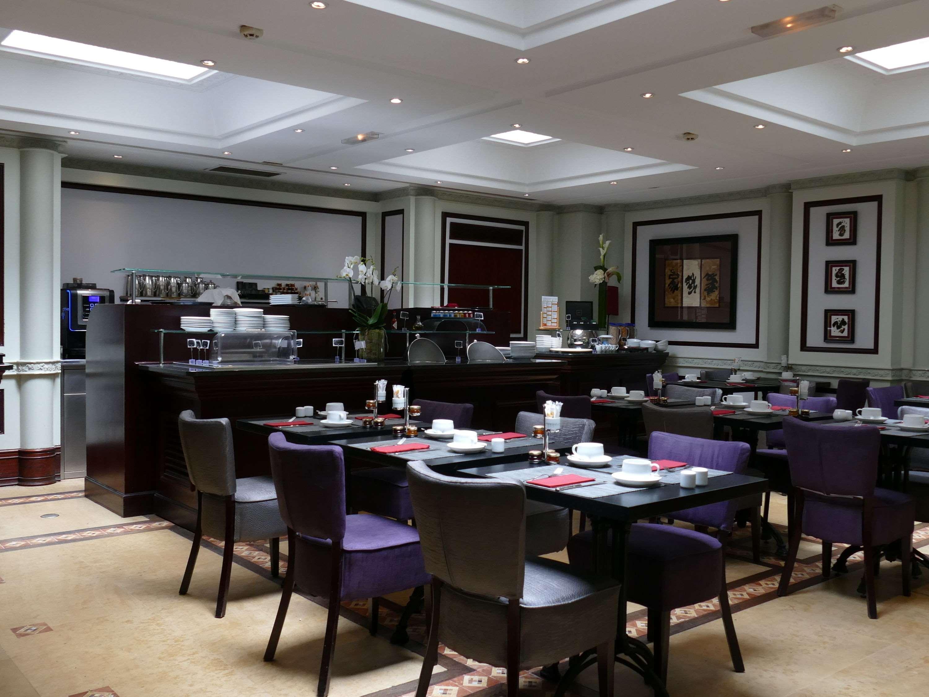 Hotel Pont Royal Paris Luaran gambar The interior of the restaurant